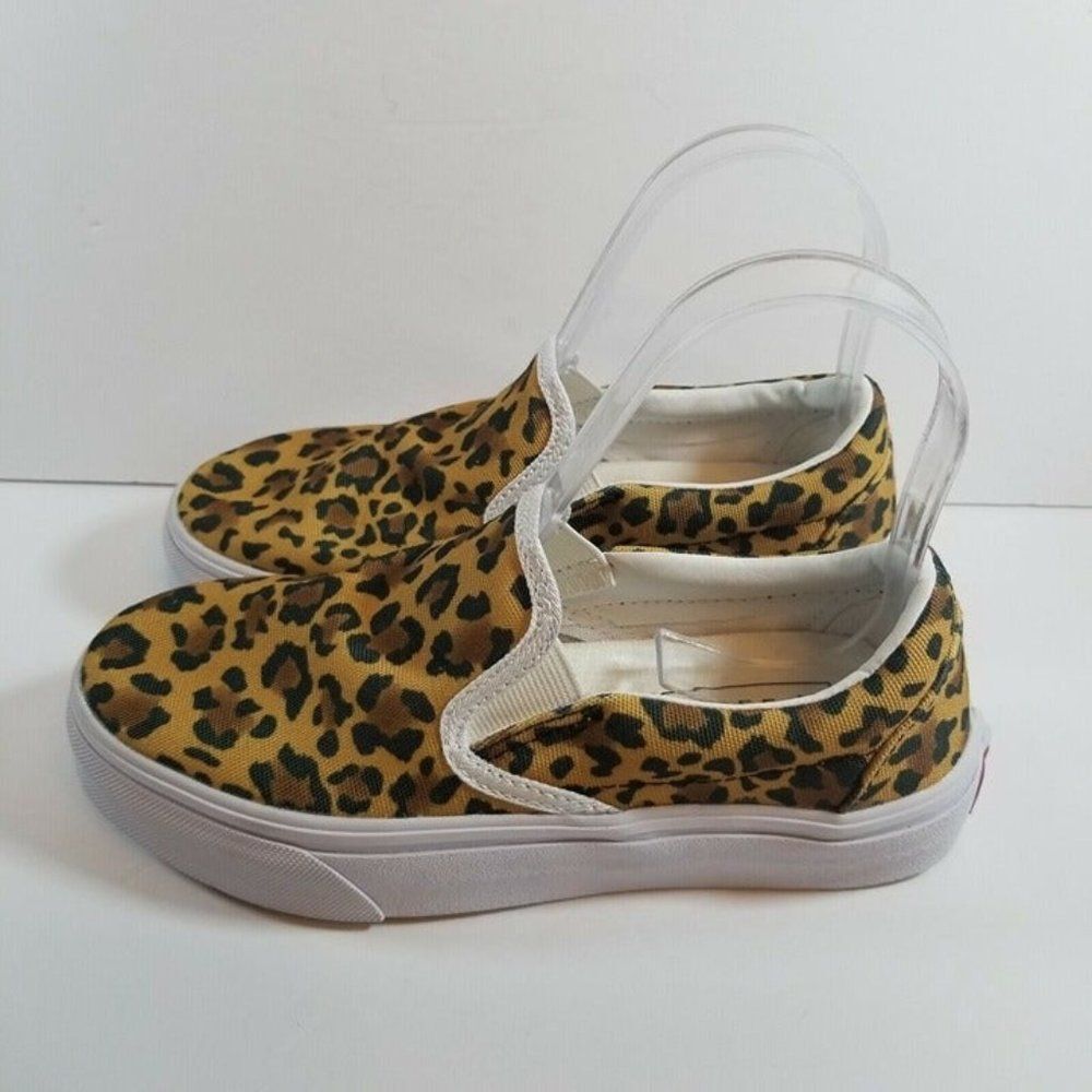 Three In Womens 5.5 Cheetah Leopard Print Slip On Fashion Skateboarding Sneakers